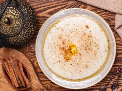 Грис халва по турски с орехи и масло - снимка на рецептата
